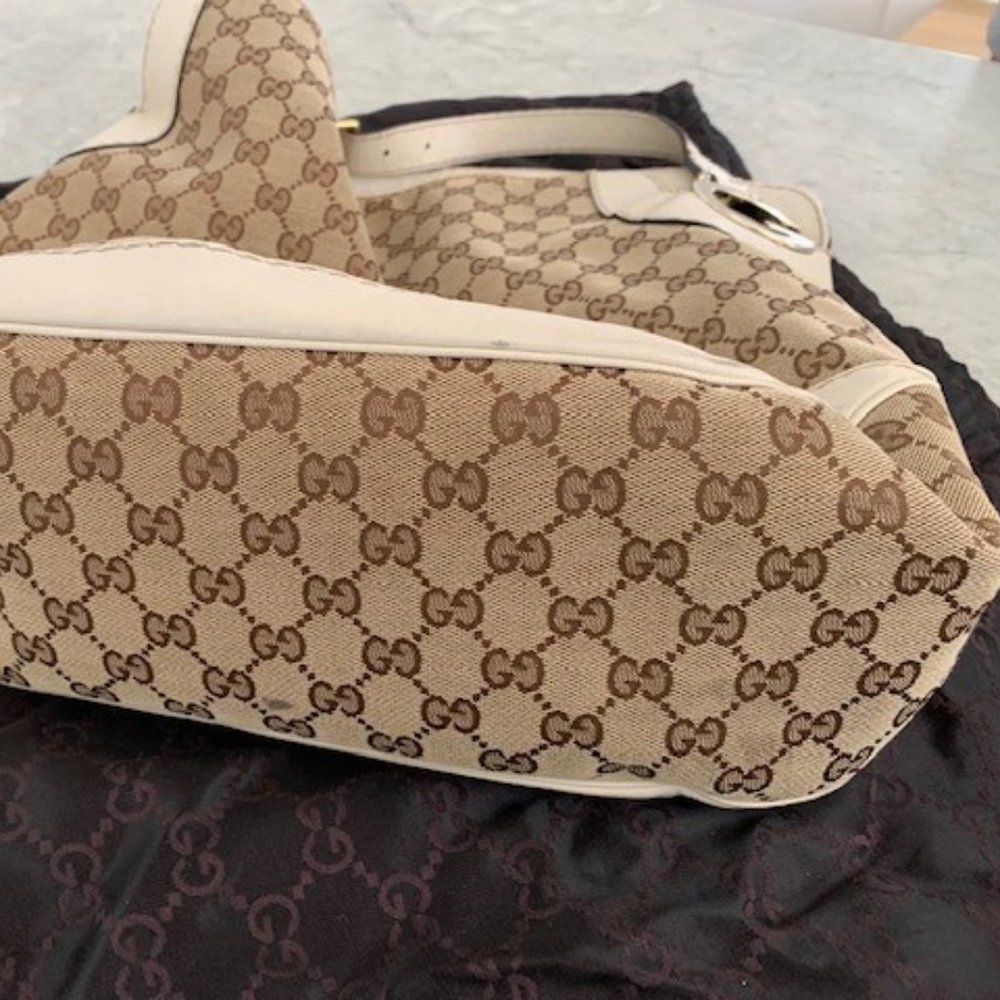 Pre Loved- Gucci- Classic Hobo Bad - Picture 6 of 6